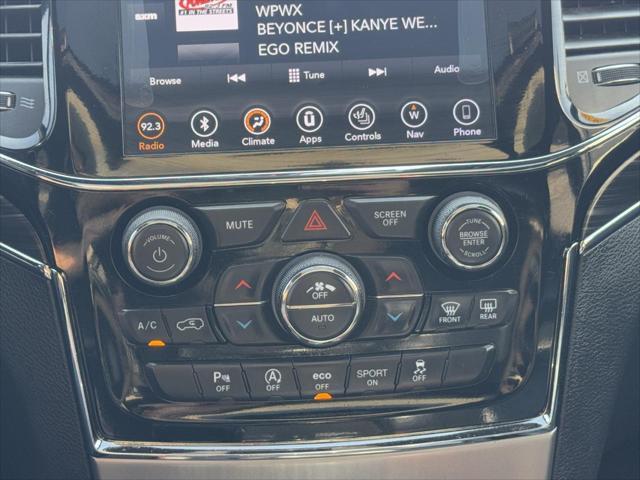 Photo of 2019 Slate Blue Pearlcoat Jeep Grand Cherokee