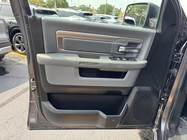 Photo of 2020 Granite Crystal Metallic Clearcoat RAM 1500 Classic