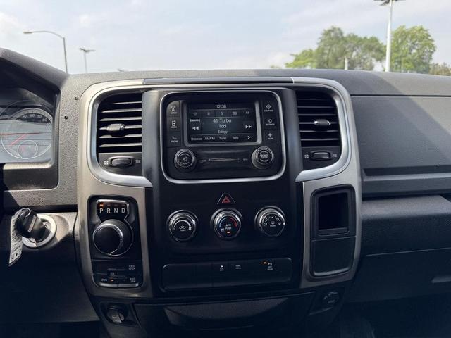 Photo of 2020 Granite Crystal Metallic Clearcoat RAM 1500 Classic