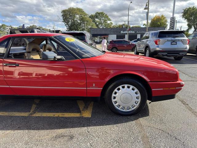 Photo of 1988 RED Cadillac Allante