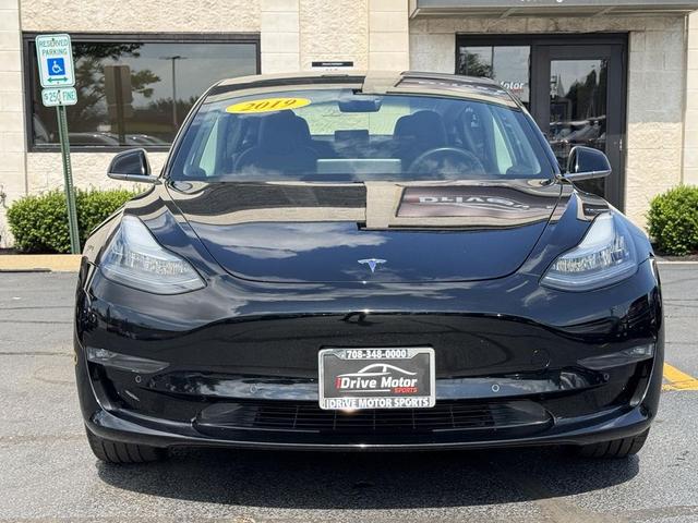 Photo of 2019 Solid Black Tesla Model 3