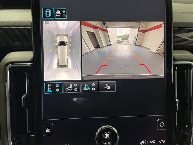 Photo of 2025 Summit White GMC Yukon XL
