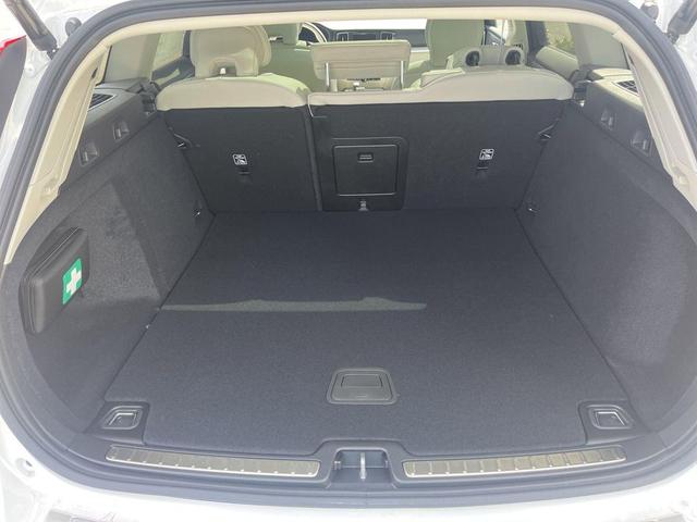 Photo of 2025 Crystal White Volvo V60 Cross Country