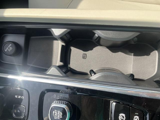 Photo of 2025 Crystal White Volvo V60 Cross Country