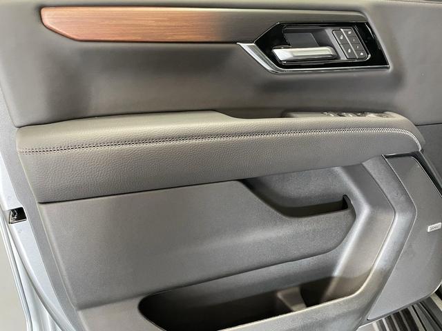 Photo of 2025 Sterling Metallic GMC Yukon