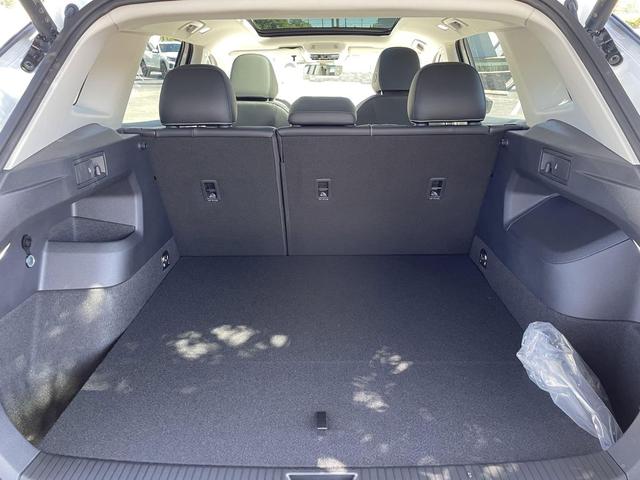 Photo of 2025 Pure White Volkswagen Tiguan