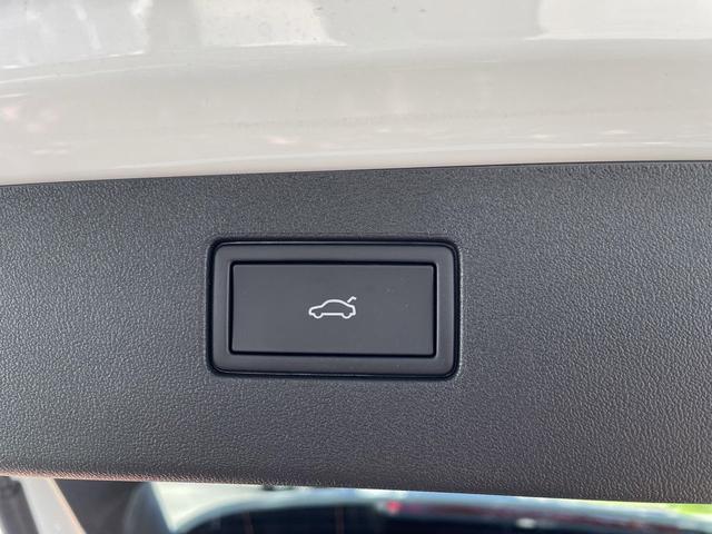 Photo of 2025 Pure White Volkswagen Tiguan
