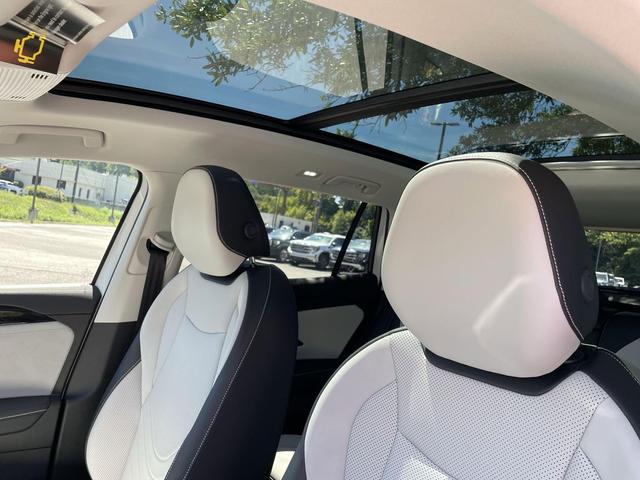 Photo of 2025 Pure White Volkswagen Tiguan