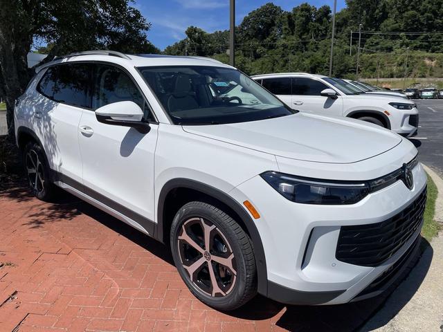 Photo of 2025 Pure White Volkswagen Tiguan