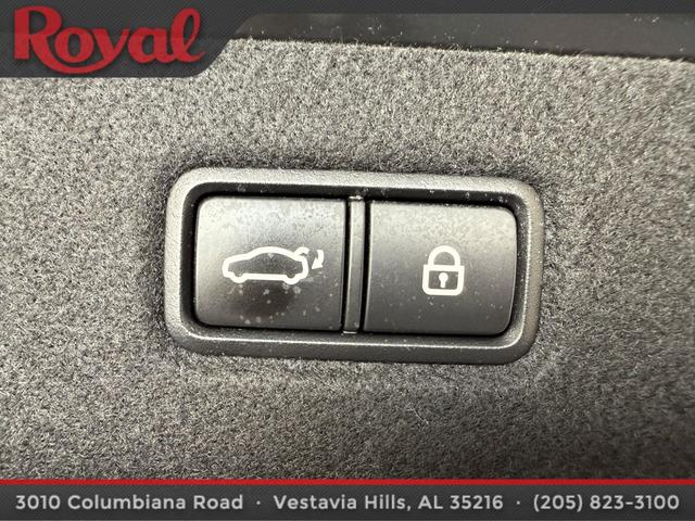 Photo of 2017 Caspian Black Genesis G90