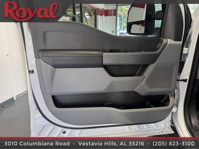 Photo of 2023 Oxford White Ford F-250
