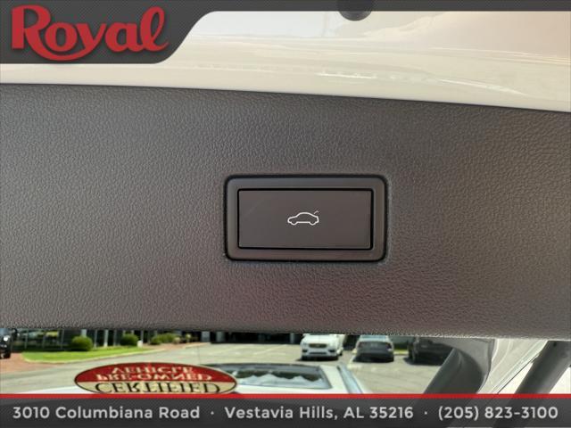 Photo of 2022 Oryx White Pearl Volkswagen Tiguan