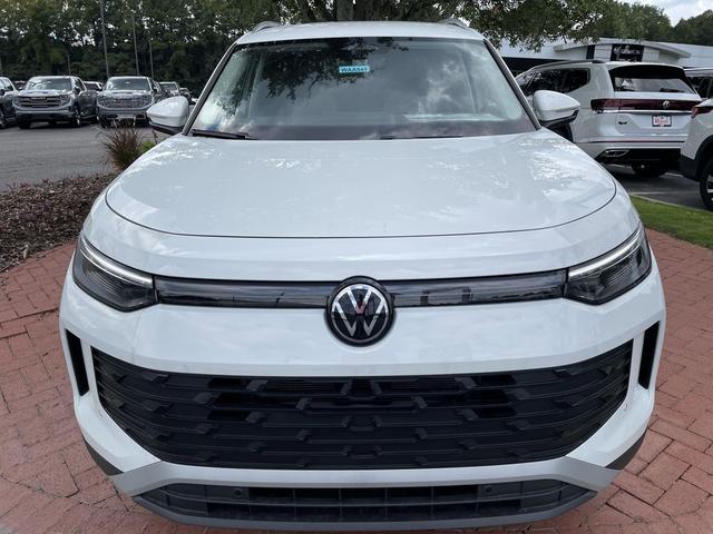 Photo of 2025 Pure White Volkswagen Tiguan