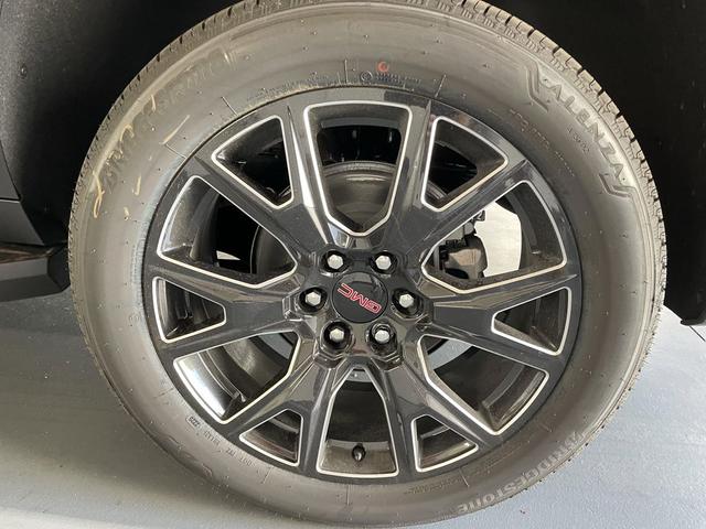 Photo of 2025 Onyx Black GMC Yukon XL