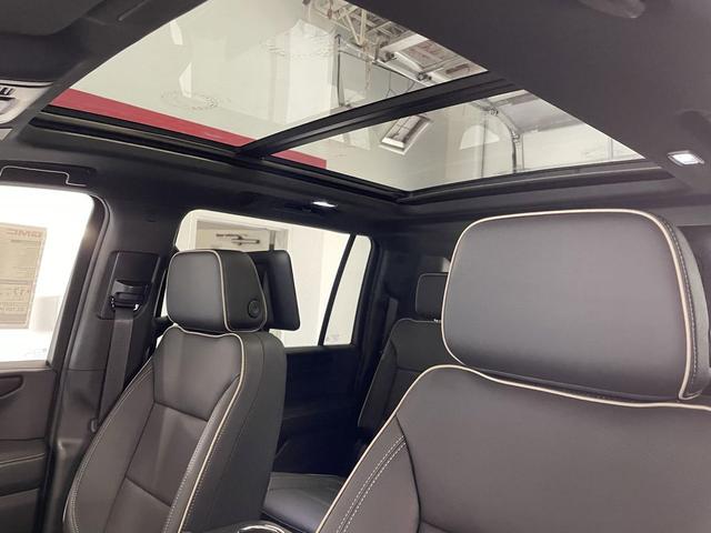 Photo of 2025 Onyx Black GMC Yukon XL