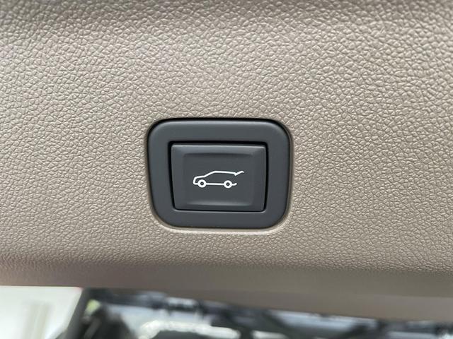 Photo of 2025 Sterling Metallic GMC Yukon XL