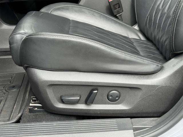 Photo of 2021 Boulder Gray Pearl/Super Black Nissan Rogue