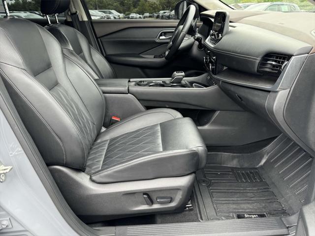 Photo of 2021 Boulder Gray Pearl/Super Black Nissan Rogue