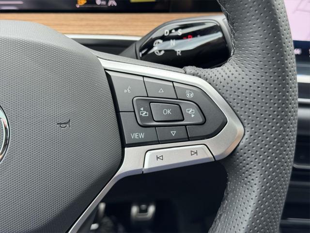 Photo of 2025 White Pearl Volkswagen Tiguan