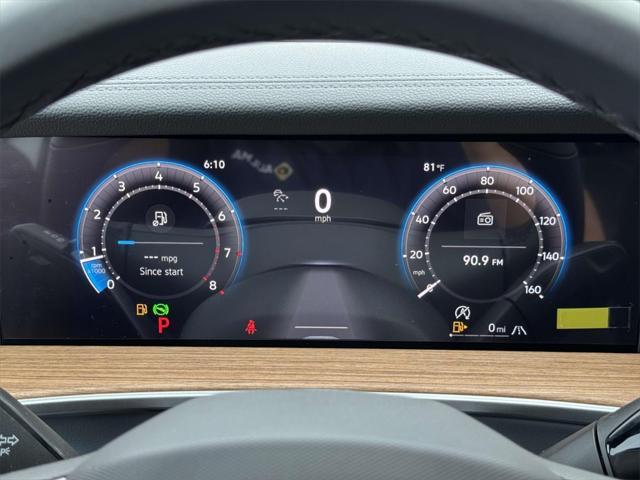 Photo of 2025 White Pearl Volkswagen Tiguan