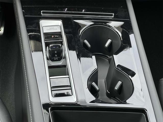 Photo of 2025 Deep Black Pearl Volkswagen Atlas