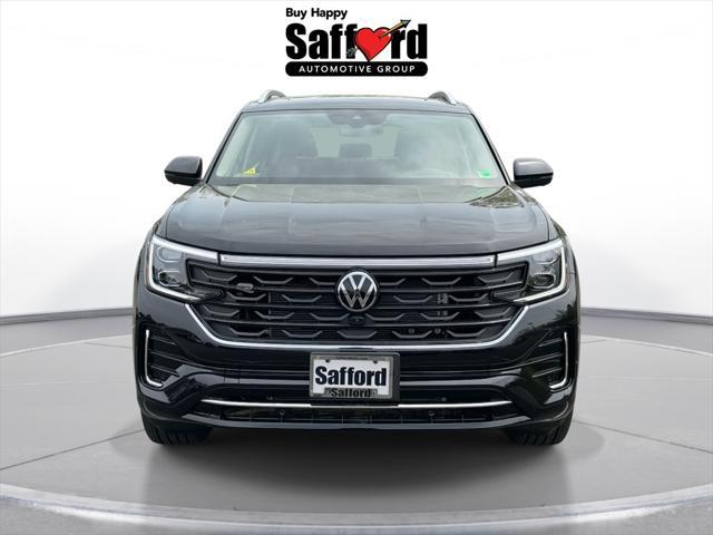 Photo of 2025 Deep Black Pearl Volkswagen Atlas