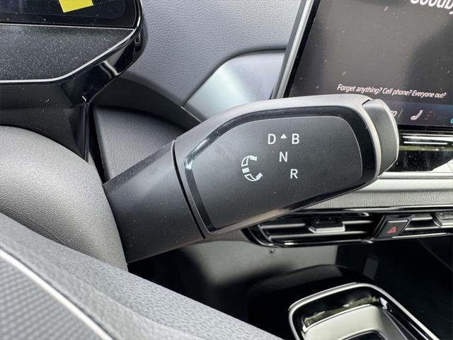 Photo of 2025 White Volkswagen ID.4