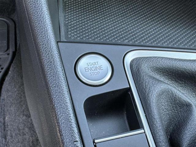 Photo of 2024 Platinum Gray Metallic Volkswagen Jetta