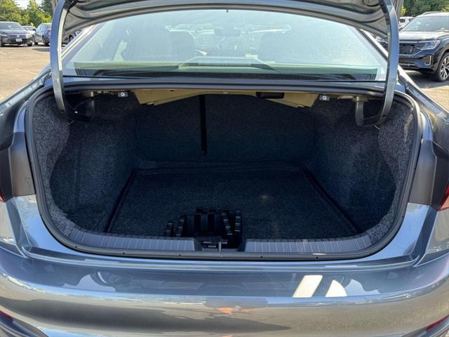 Photo of 2024 Platinum Gray Metallic Volkswagen Jetta