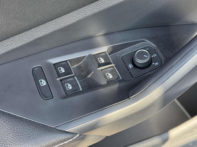 Photo of 2024 Platinum Gray Metallic Volkswagen Jetta