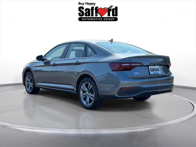 Photo of 2024 Platinum Gray Metallic Volkswagen Jetta