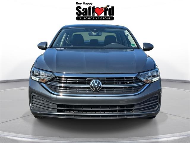 Photo of 2024 Platinum Gray Metallic Volkswagen Jetta