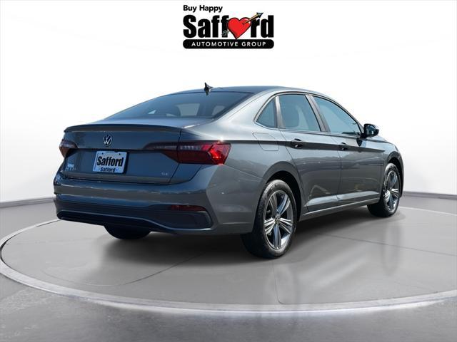 Photo of 2024 Platinum Gray Metallic Volkswagen Jetta