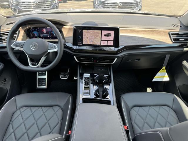 Photo of 2025 Gray Volkswagen Atlas