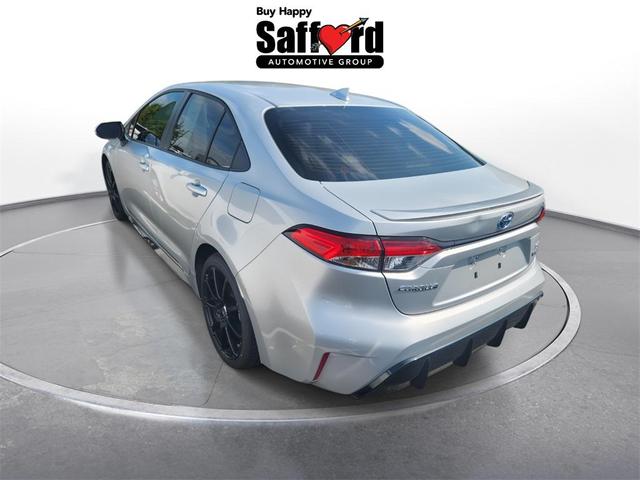 Photo of 2023 Classic Silver Metallic Toyota Corolla Hybrid