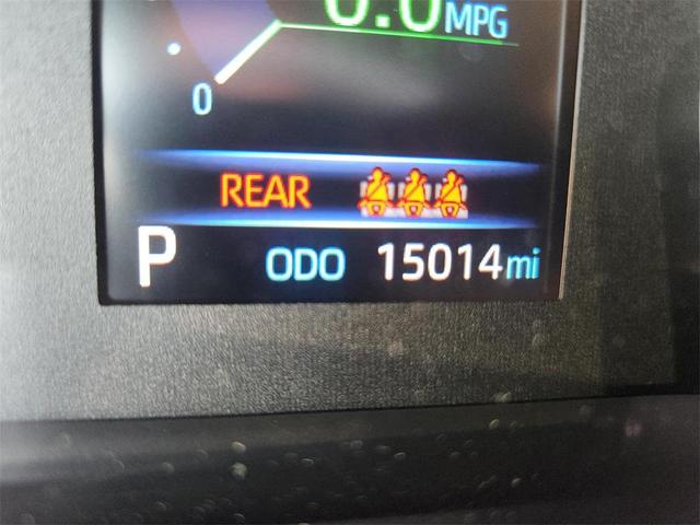 Photo of 2023 Classic Silver Metallic Toyota Corolla Hybrid