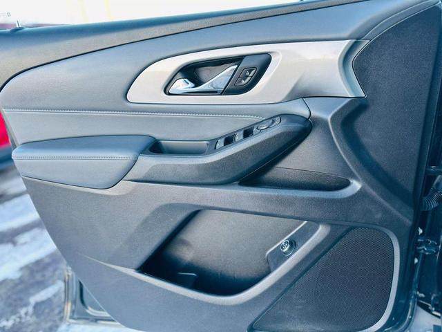 Photo of 2019 Blue Chevrolet Traverse