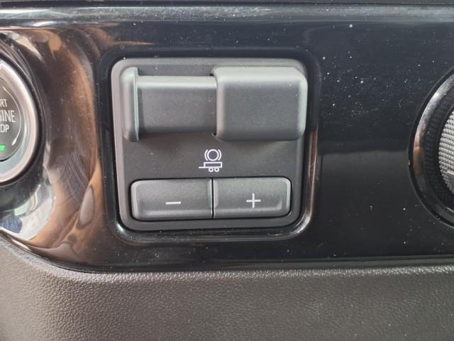 Photo of 2024 Summit White Chevrolet Silverado 2500