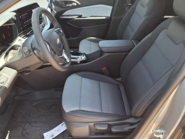 Photo of 2025 Sterling Gray Metallic Chevrolet Trax