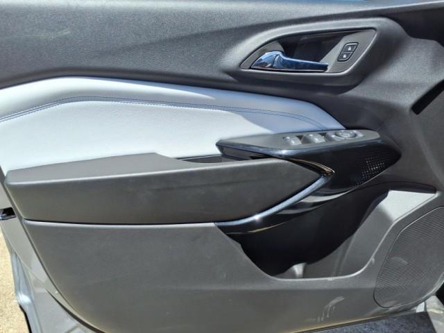 Photo of 2025 Sterling Gray Metallic Chevrolet Trax