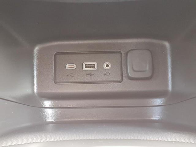 Photo of 2024 Summit White Chevrolet Equinox