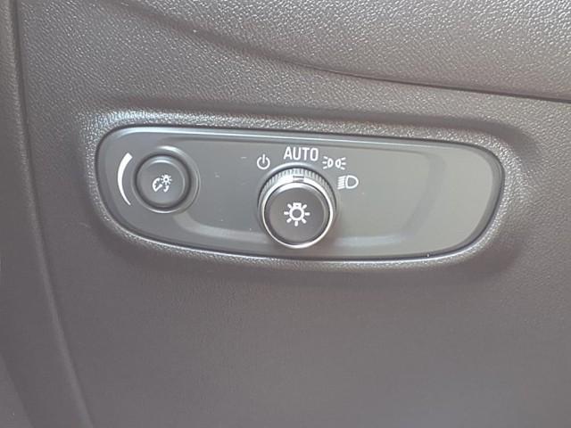 Photo of 2024 Summit White Chevrolet Equinox
