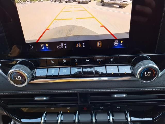 Photo of 2025 Summit White Chevrolet Colorado