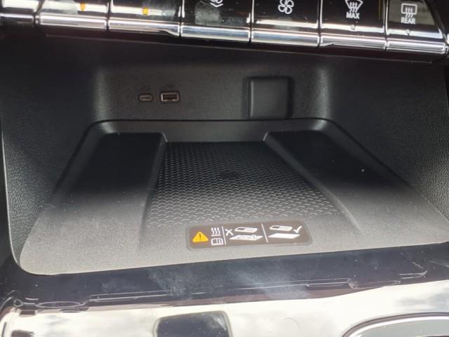 Photo of 2025 Mosaic Black Metallic Chevrolet Traverse
