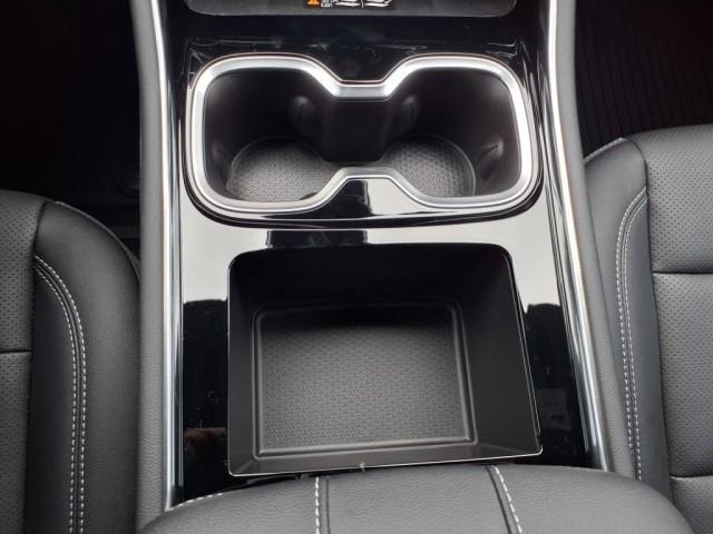 Photo of 2025 Mosaic Black Metallic Chevrolet Traverse