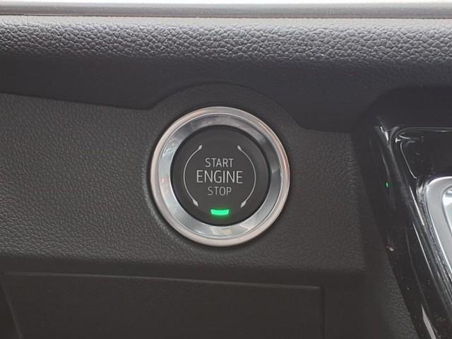 Photo of 2025 Mosaic Black Metallic Chevrolet Traverse