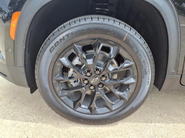 Photo of 2025 Mosaic Black Metallic Chevrolet Traverse