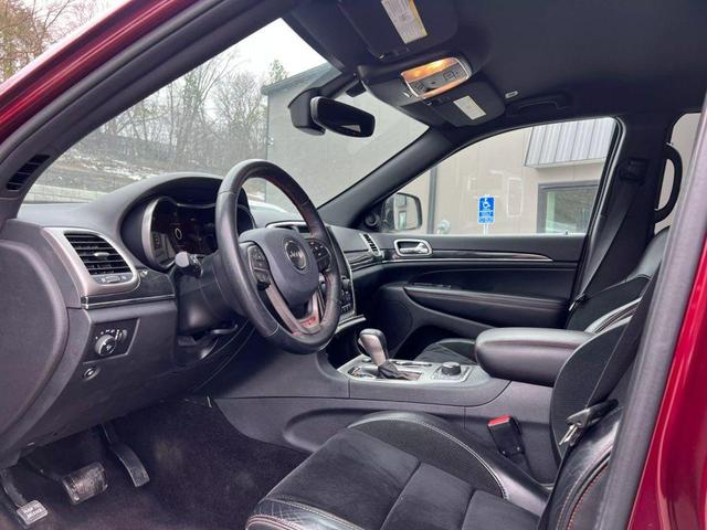 Photo of 2017 Burgundy Jeep Grand Cherokee