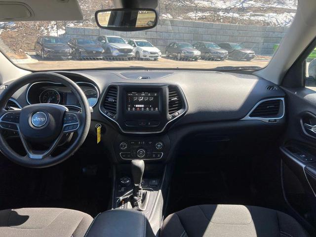 Photo of 2021 Blue Jeep Cherokee