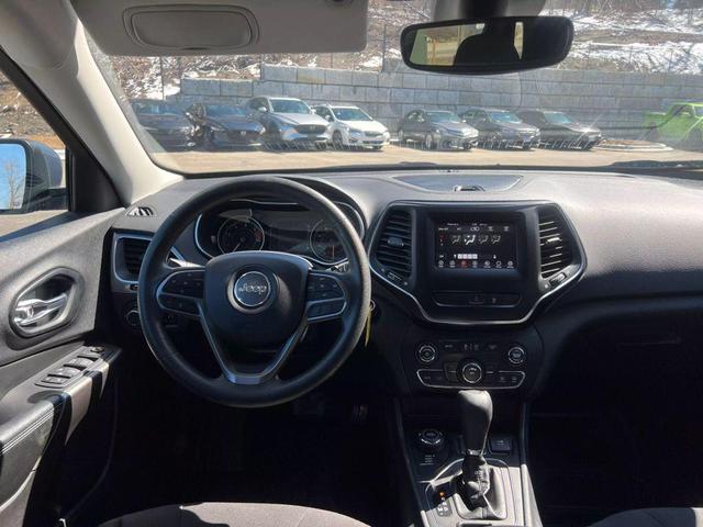 Photo of 2021 Blue Jeep Cherokee